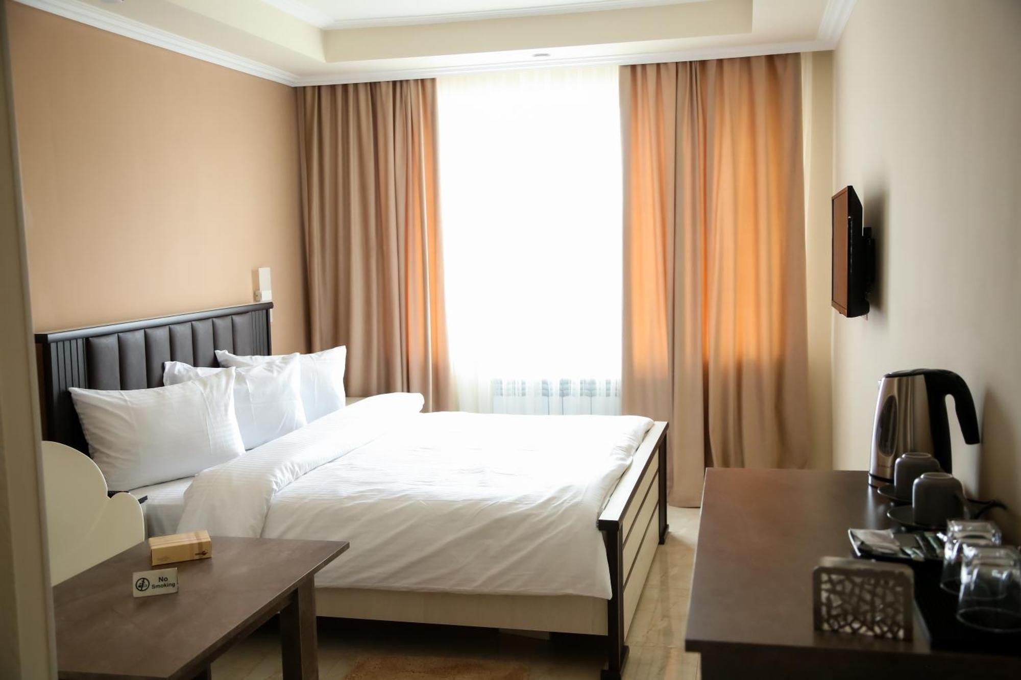 Vell Grey Hotel Martuni Экстерьер фото